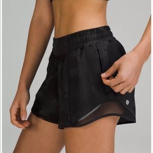 size 4 tall LULULEMON HOTTY HOT CAMO SHORTS